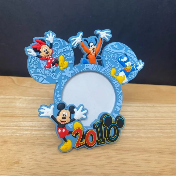 Disney 2010 Magnetic Picture Frame - Picture 3 of 5